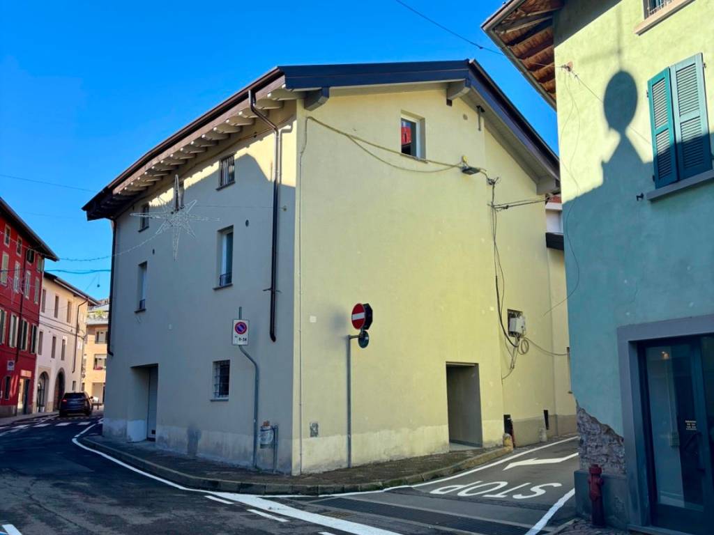 appartamento in vendita ad Alzano Lombardo