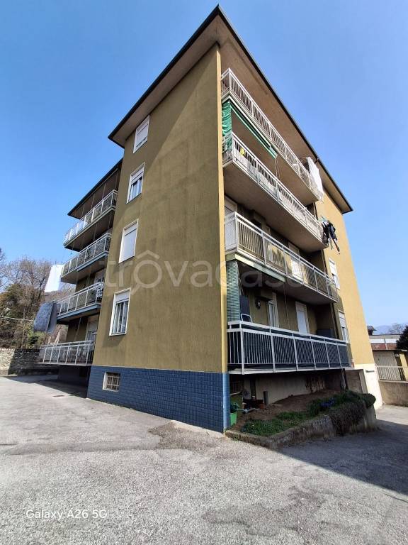 appartamento in vendita ad Alzano Lombardo