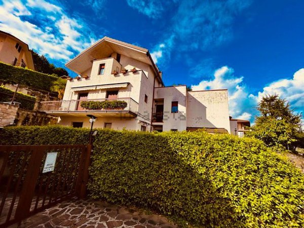 appartamento in vendita ad Alzano Lombardo