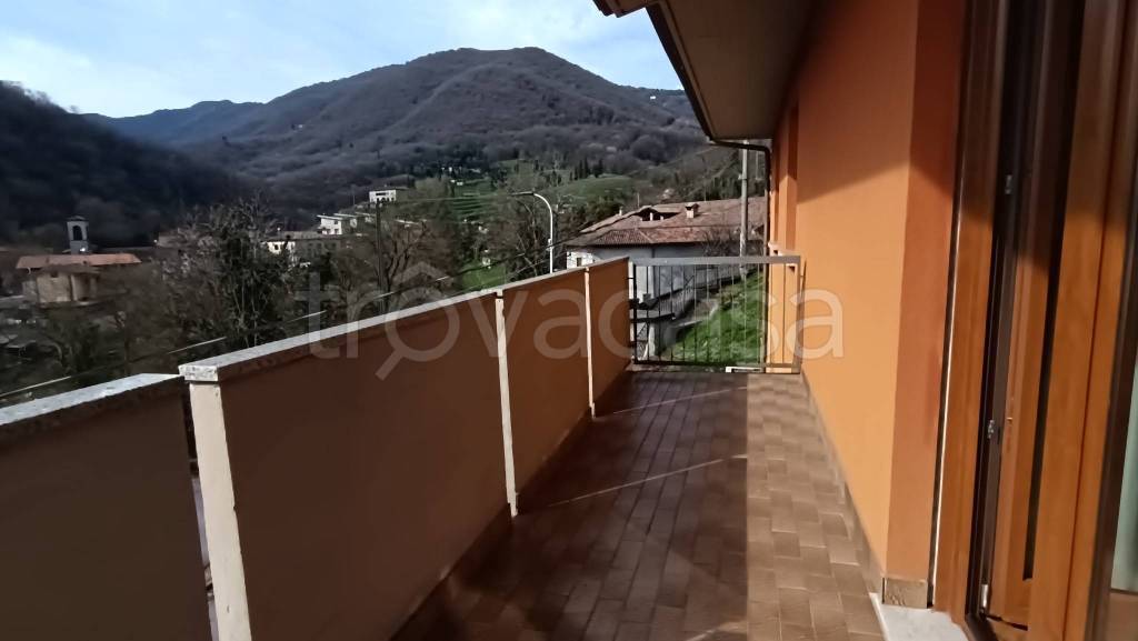 appartamento in vendita ad Alzano Lombardo