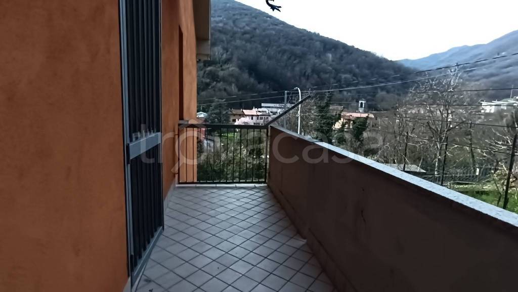 appartamento in vendita ad Alzano Lombardo