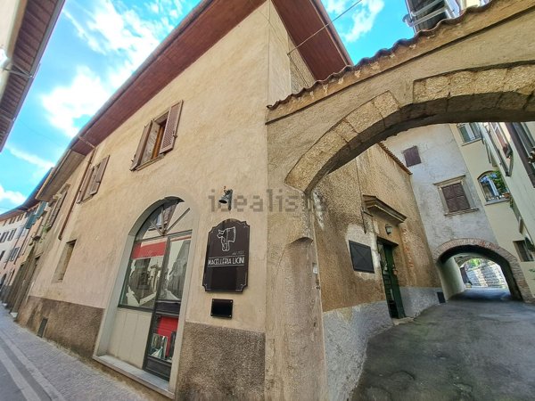 appartamento in vendita ad Alzano Lombardo