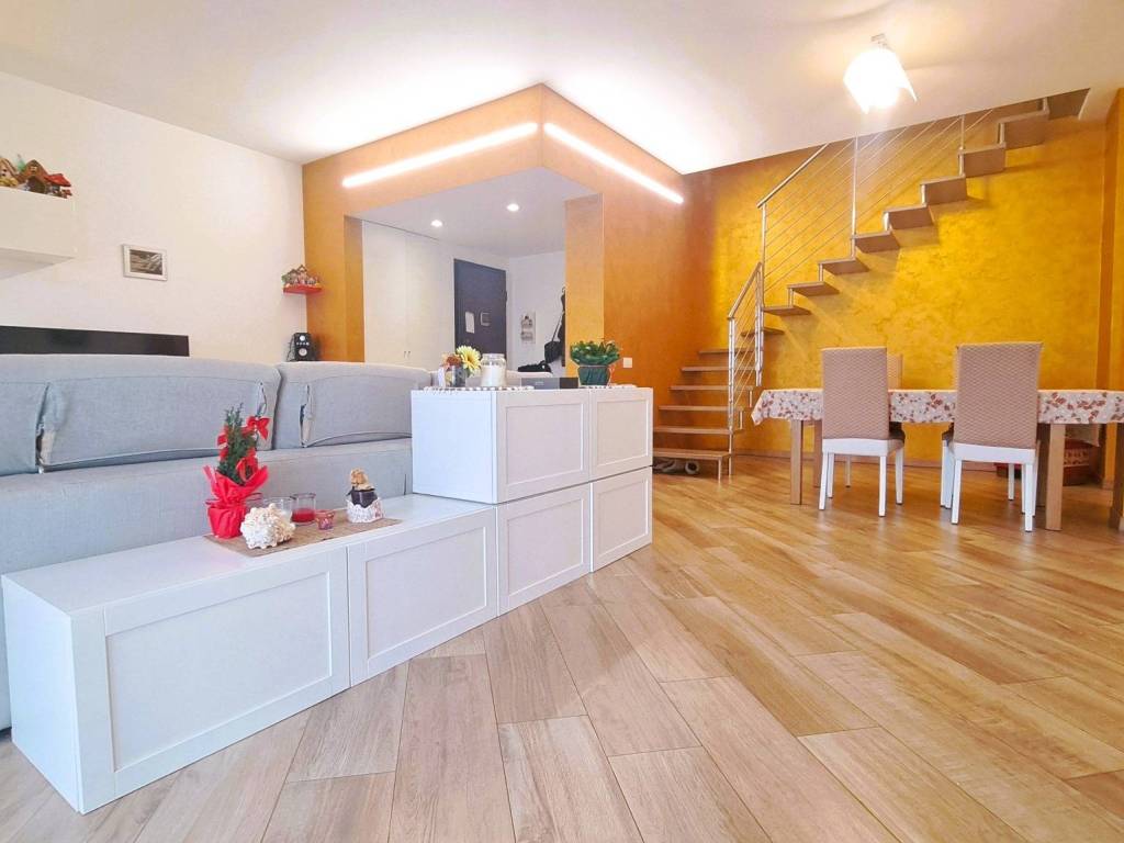 appartamento in vendita ad Alzano Lombardo