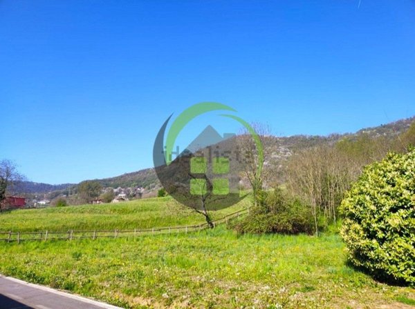 terreno edificabile in vendita ad Alzano Lombardo