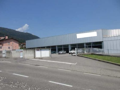 negozio in vendita ad Alzano Lombardo