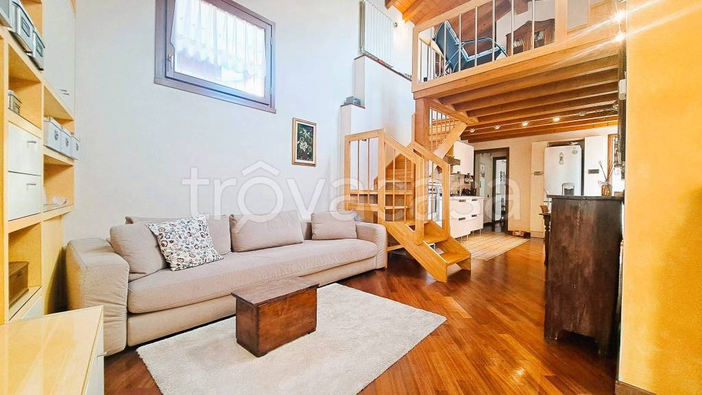 appartamento in vendita ad Alzano Lombardo