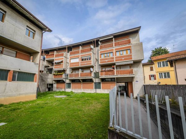 appartamento in vendita ad Alzano Lombardo