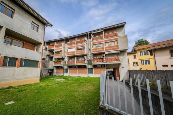 appartamento in vendita ad Alzano Lombardo