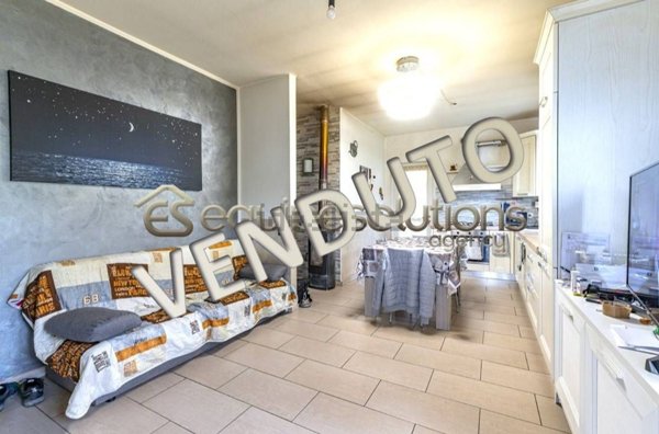 appartamento in vendita ad Alzano Lombardo in zona Monte di Nese