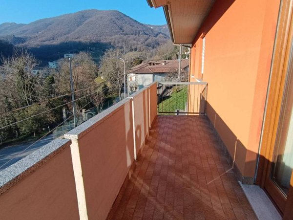 appartamento in vendita ad Alzano Lombardo
