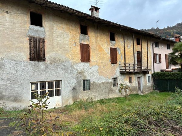casa indipendente in vendita ad Alzano Lombardo