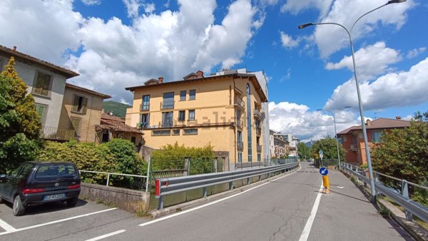 appartamento in vendita ad Alzano Lombardo