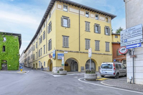 appartamento in vendita ad Alzano Lombardo