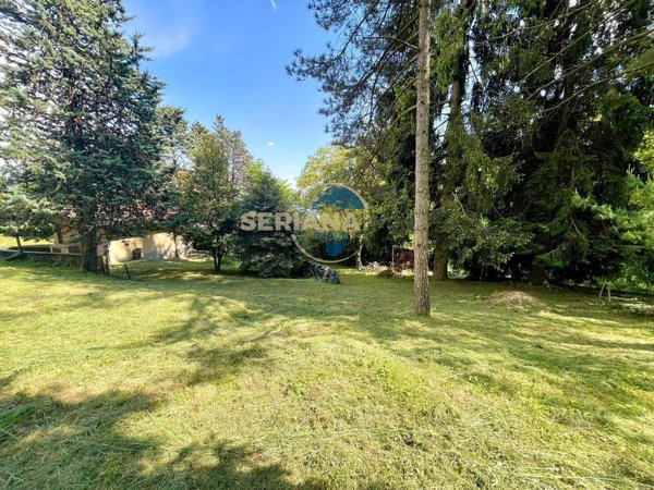 terreno edificabile in vendita ad Alzano Lombardo in zona Monte di Nese