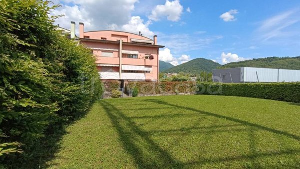 appartamento in vendita ad Alzano Lombardo