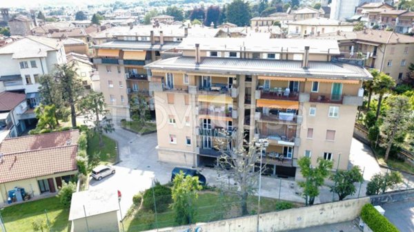 appartamento in vendita ad Alzano Lombardo