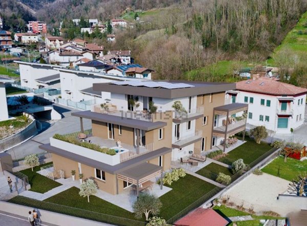 appartamento in vendita ad Alzano Lombardo