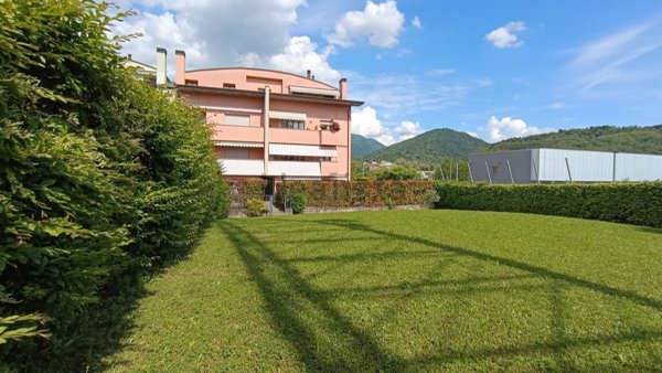 appartamento in vendita ad Alzano Lombardo