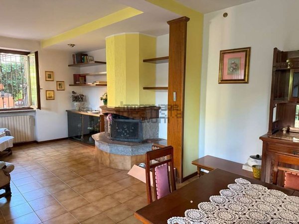 appartamento in vendita ad Alzano Lombardo in zona Monte di Nese