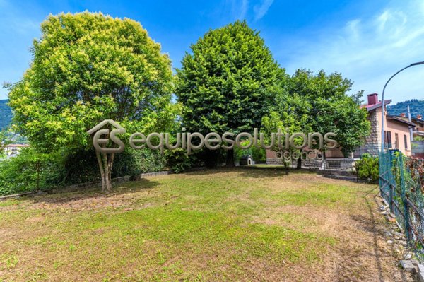 casa indipendente in vendita ad Alzano Lombardo