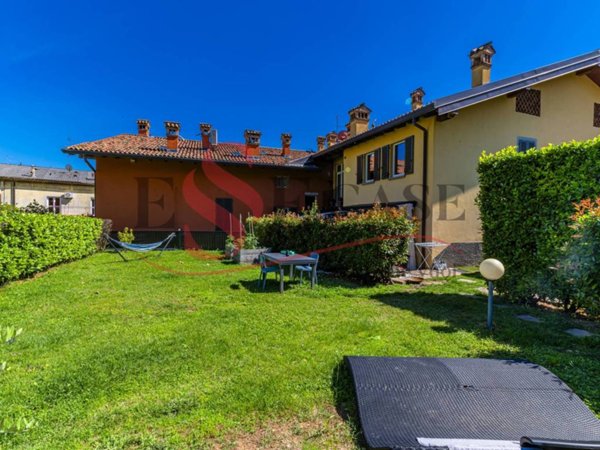 casa indipendente in vendita ad Alzano Lombardo