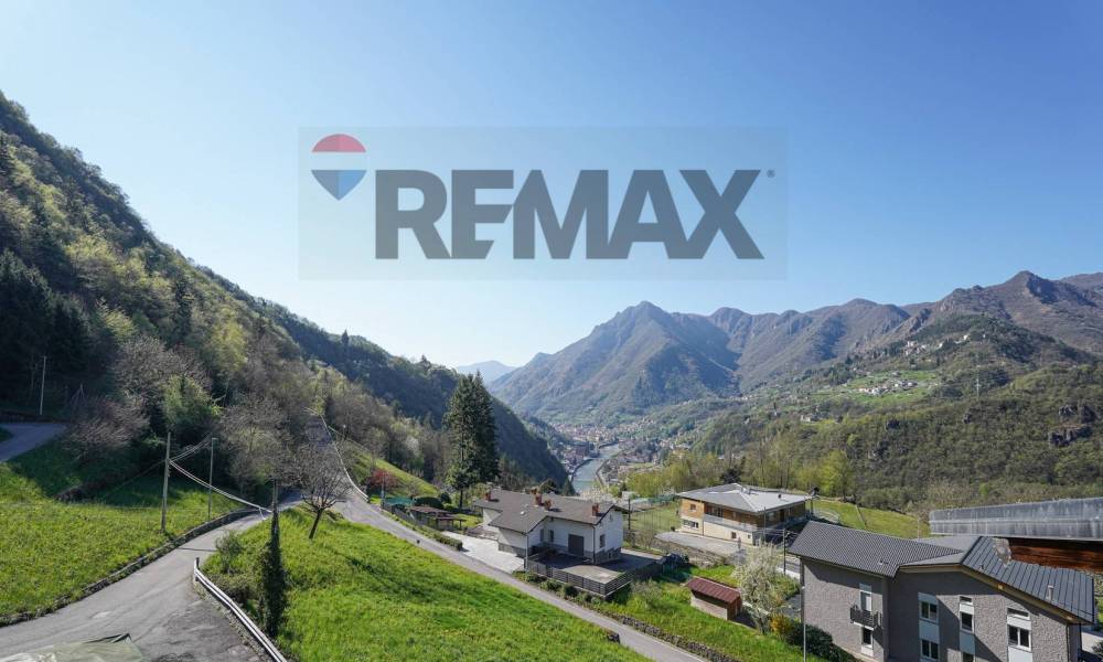 casa indipendente in vendita ad Alzano Lombardo