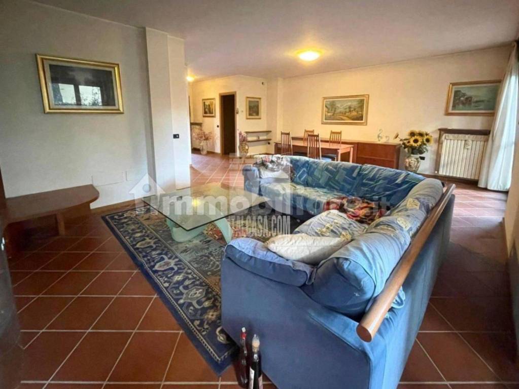 casa indipendente in vendita ad Alzano Lombardo in zona Monte di Nese