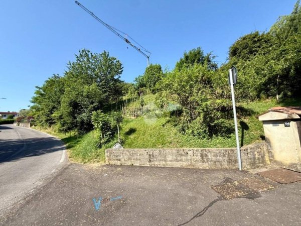 terreno agricolo in vendita ad Alzano Lombardo