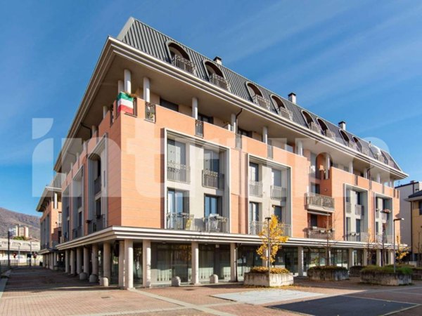 ufficio in vendita ad Alzano Lombardo