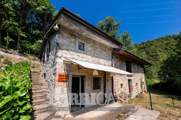appartamento in vendita ad Alzano Lombardo