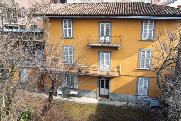 casa indipendente in vendita ad Alzano Lombardo