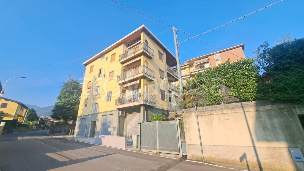 appartamento in vendita ad Alzano Lombardo