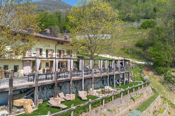 casa indipendente in vendita ad Alzano Lombardo