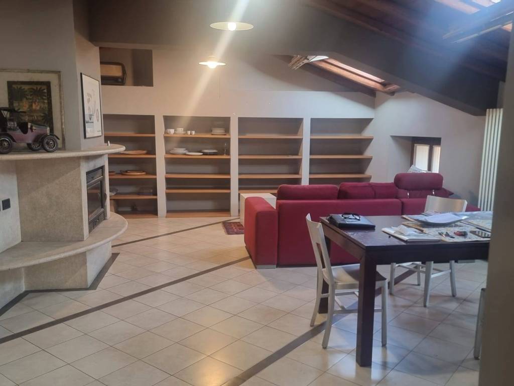 appartamento in vendita ad Alzano Lombardo