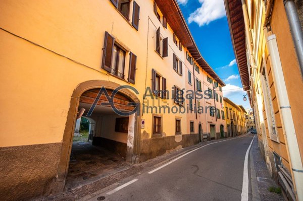 appartamento in vendita ad Alzano Lombardo