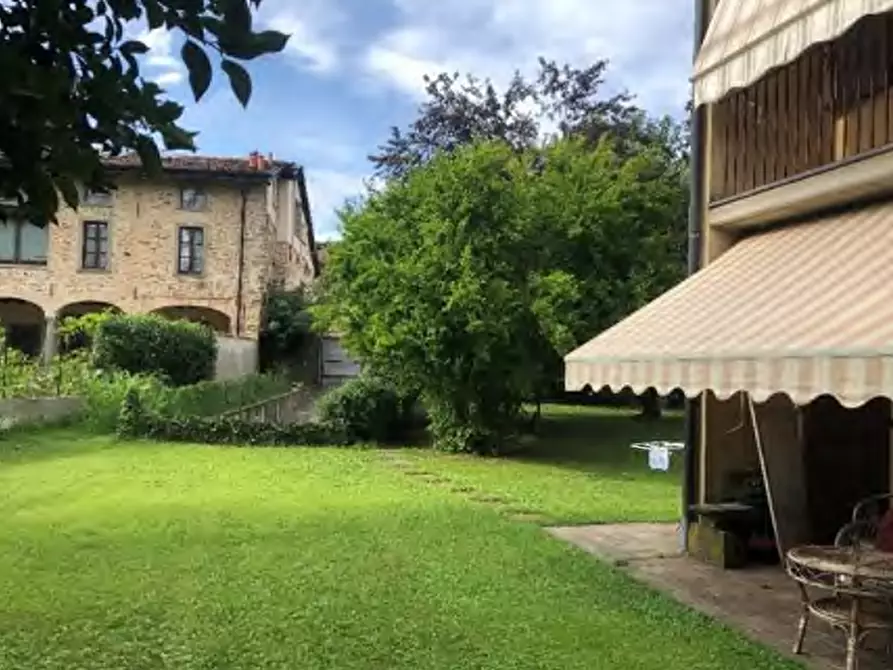 casa indipendente in vendita ad Ambivere