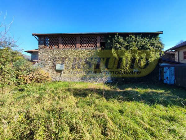 casale in vendita ad Ambivere in zona Cerchiera