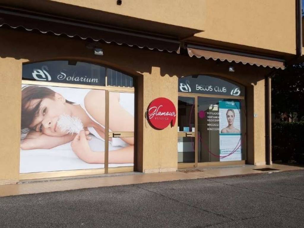 negozio in vendita ad Ambivere