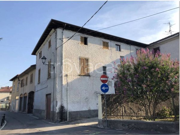 appartamento in vendita ad Ambivere