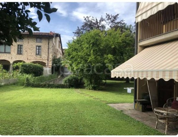 casa indipendente in vendita ad Ambivere