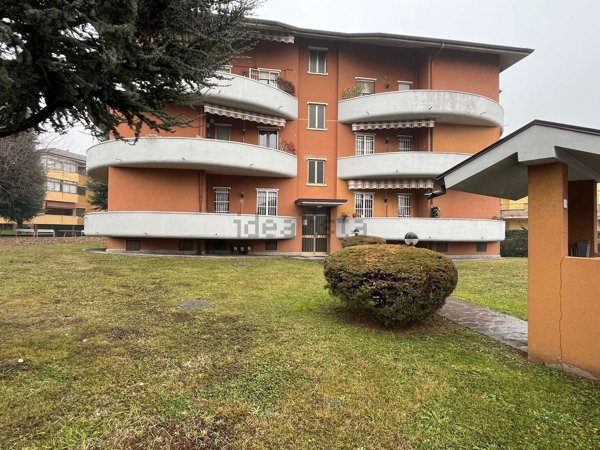 appartamento in vendita ad Ambivere