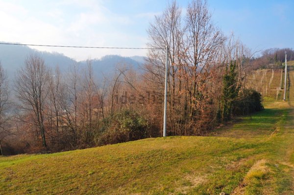 terreno agricolo in vendita ad Ambivere