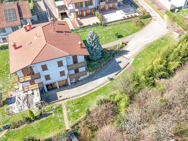 casa indipendente in vendita ad Ambivere