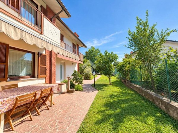 casa indipendente in vendita ad Ambivere