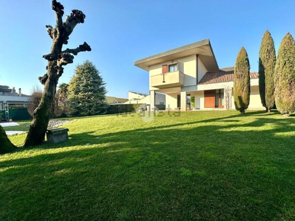 casa indipendente in vendita ad Antegnate