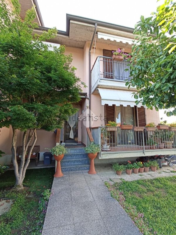 casa indipendente in vendita ad Arcene