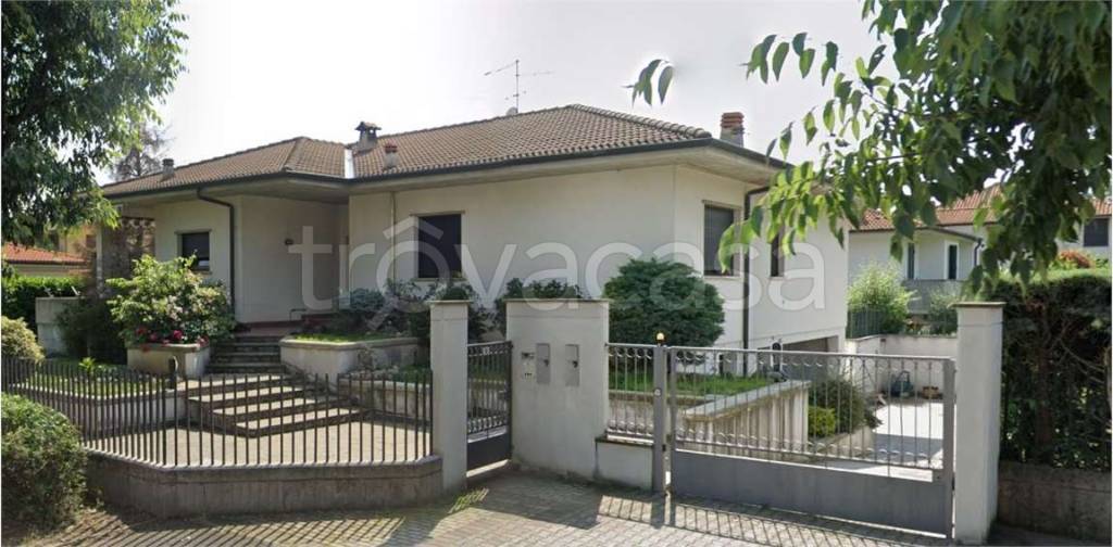 casa indipendente in vendita ad Arcene