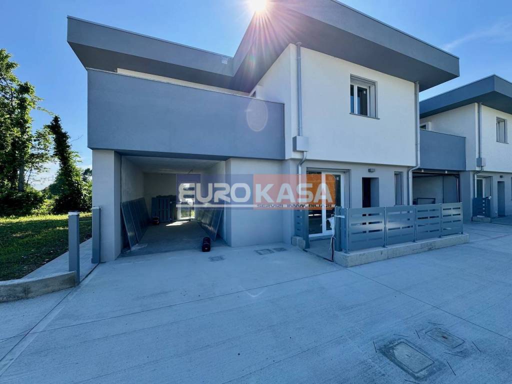 casa indipendente in vendita ad Arcene
