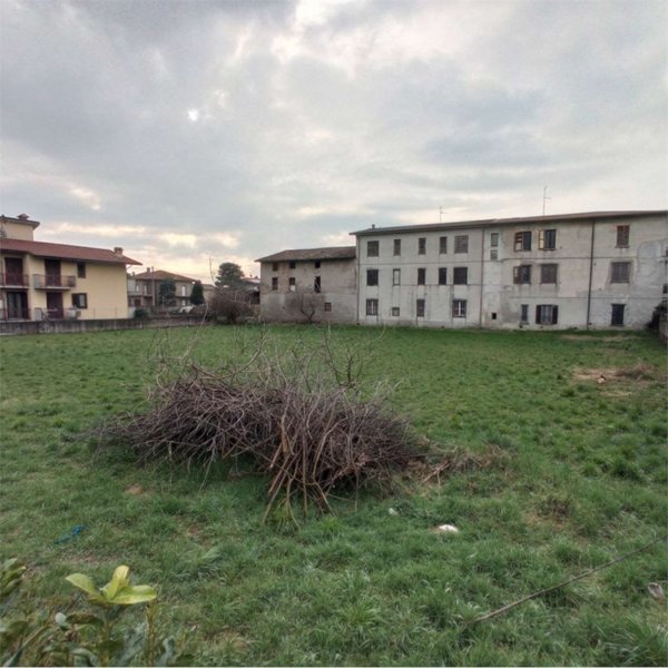 terreno edificabile in vendita ad Arcene
