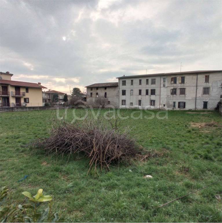 terreno edificabile in vendita ad Arcene